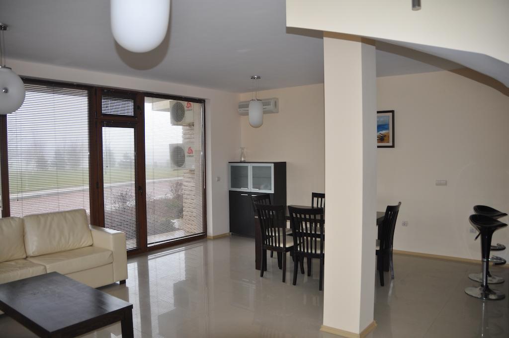 Lighthouse Golf Apart Complex&Villas Балчик Номер фото